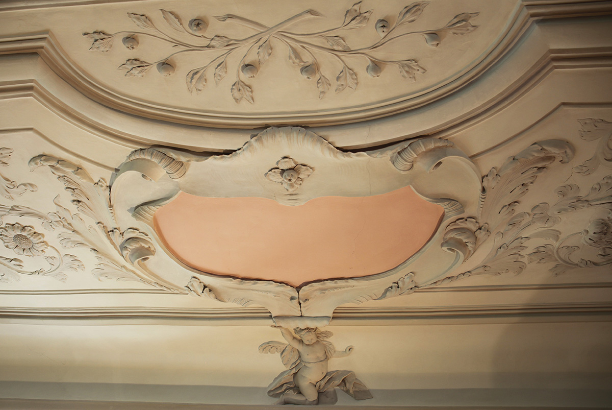 Detail der Stuckdecke des Rekreationssaals